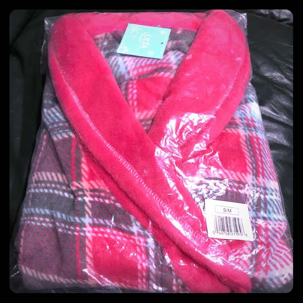 Ulta Pink&Gray Plaid Bath Robe